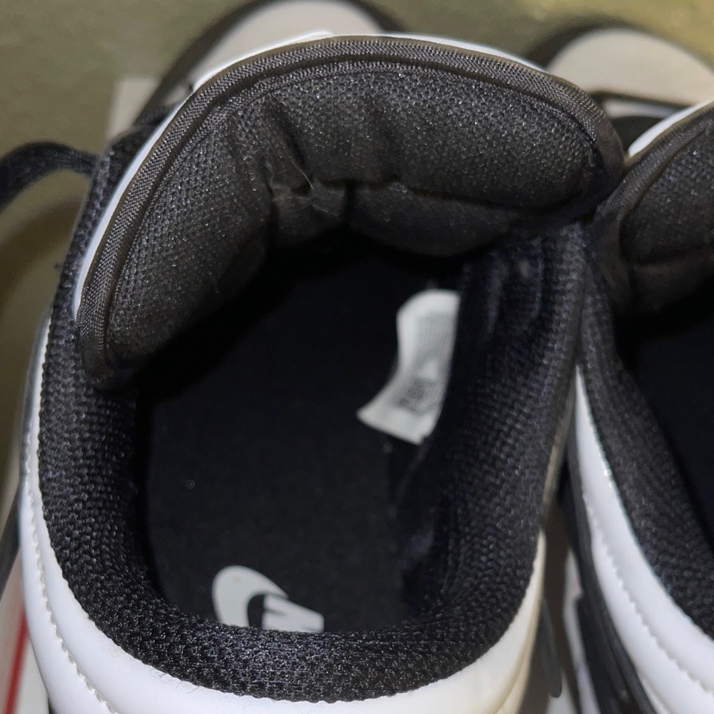 Nike Black and White Athletic Shoes - Picture 8 of 12